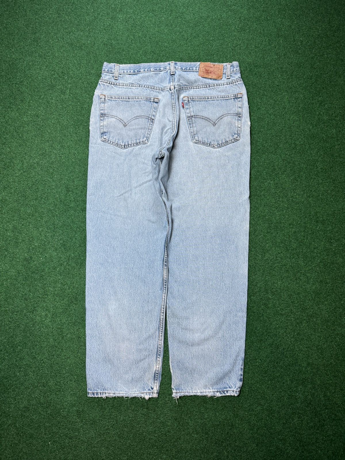 Levi's × Levi's Vintage Clothing × Vintage Vintage Levi’s 550 Distressed Light Wash Denim Jeans Size US 38 / EU 54 - 2 Thumbnail