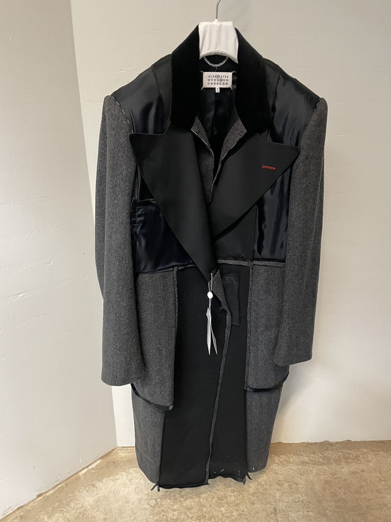 Maison Margiela Maison Margiela Panelled Mid-Length Coat Size US S / EU 44-46 / 1 - 2 Thumbnail