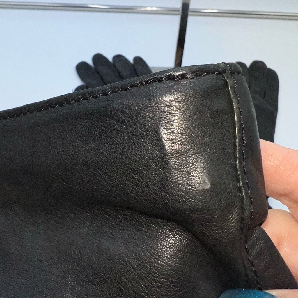 Armani Exchange Armani Exchange Lambskin Studded Gloves and Bag Set Gloves a Size ONE SIZE - 12 Thumbnail