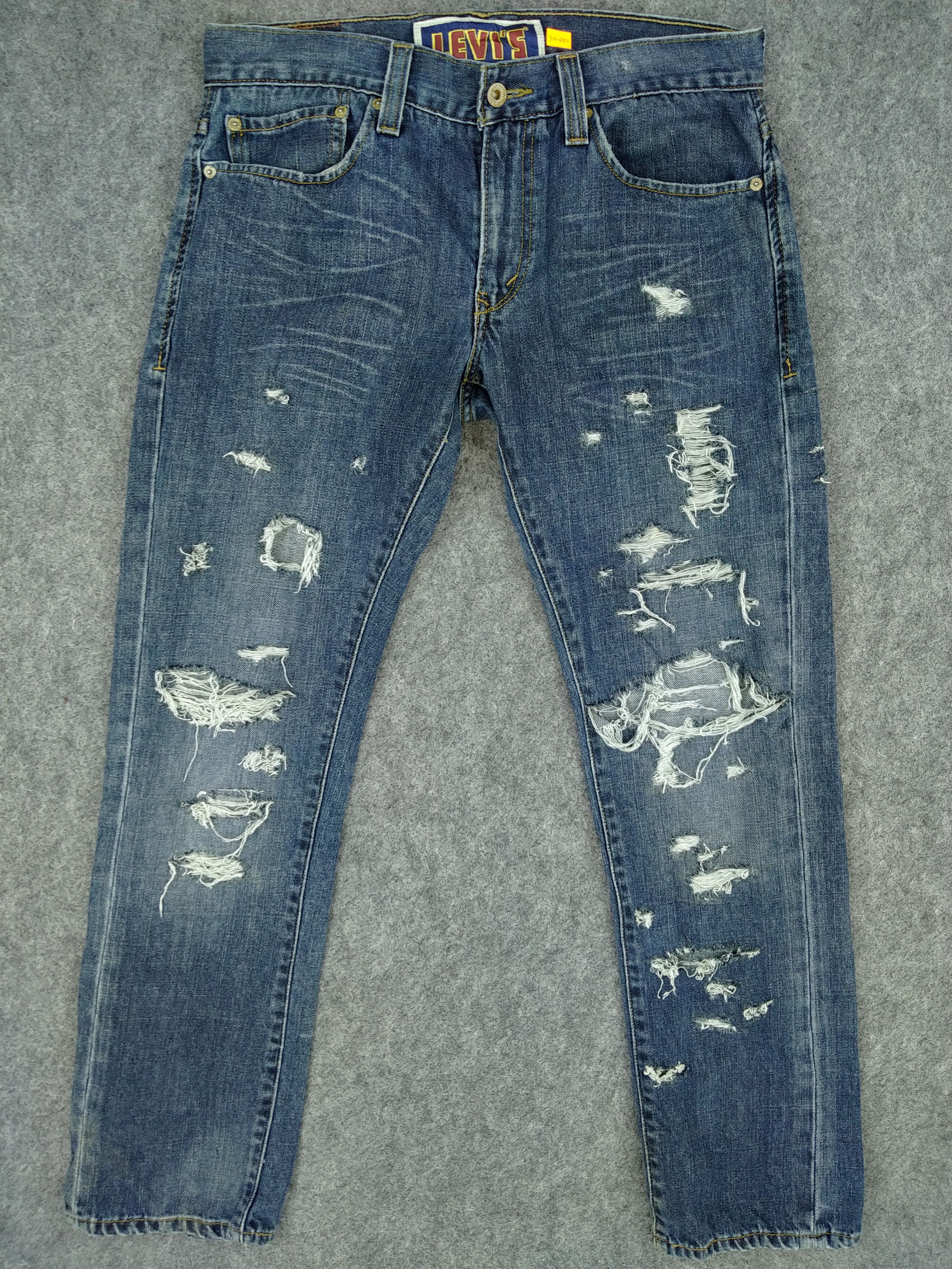 image of Distressed Denim x Levis Skinny Ripped Vintage Levi's 511 Denim 33X30 -Jn440 in Blue Distressed