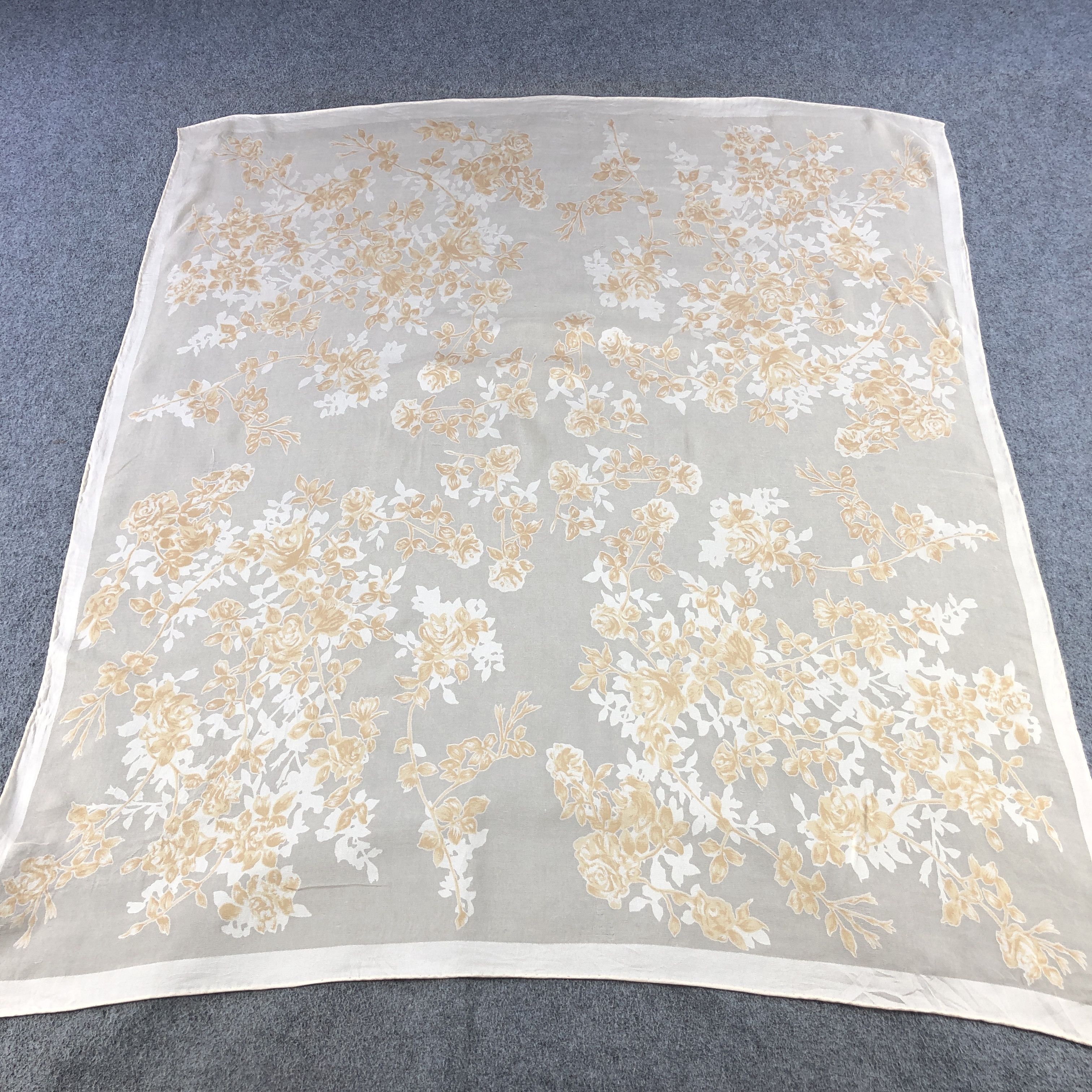 Pierre Balmain Vintage Pierre Balmain Floral Silk Scarf M1269 Size ONE SIZE - 2 Thumbnail