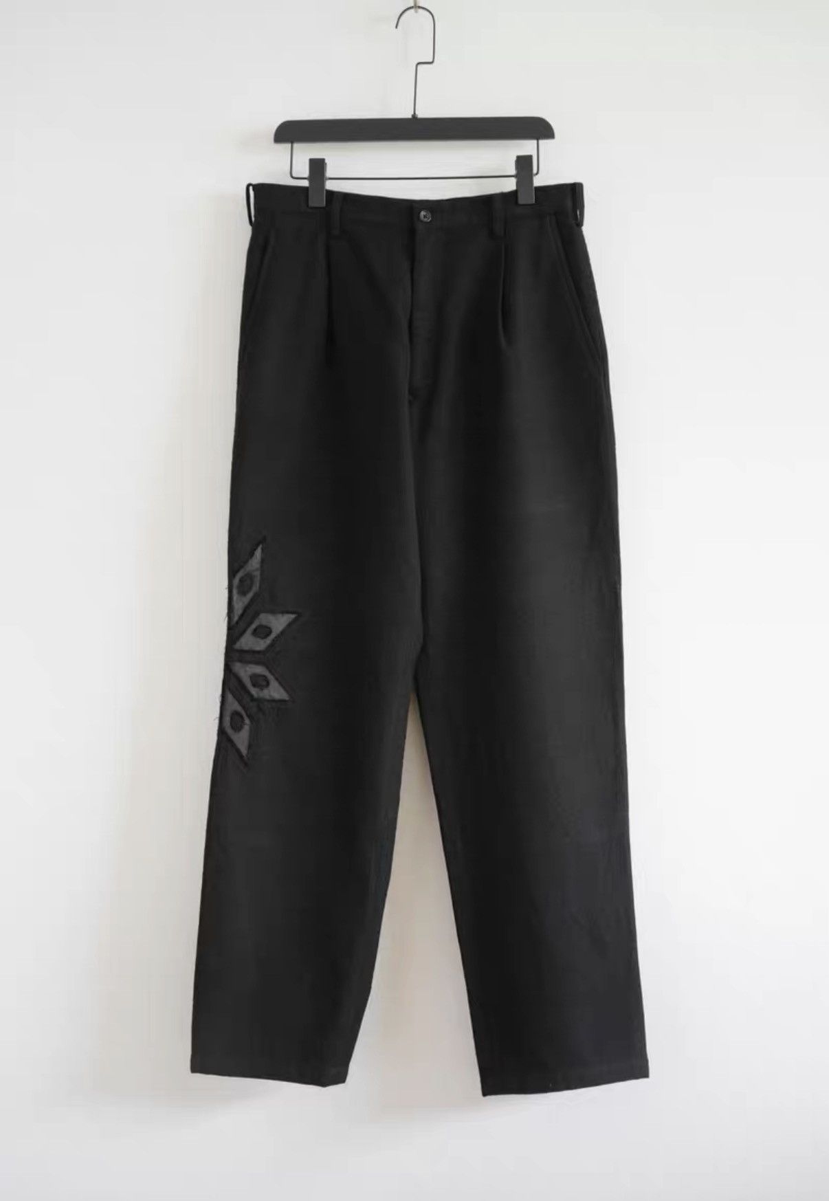 Yohji Yamamoto Yohji Yamamoto 03AW Leather Flower Pants K4 Size US 34 / EU 50 - 1 Thumbnail