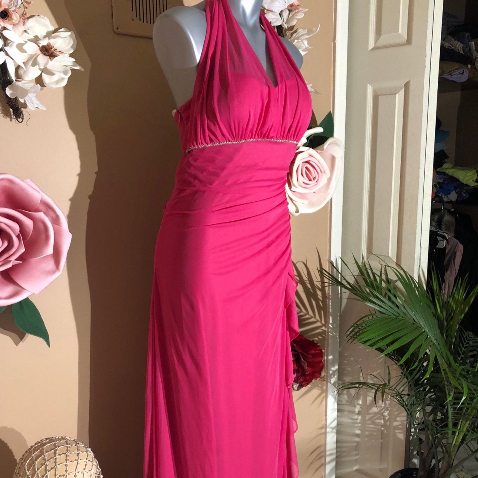 & Other Stories Pink halter rhinestones, ruffle, sheer Size L / US 10 / IT 46 - 3 Thumbnail