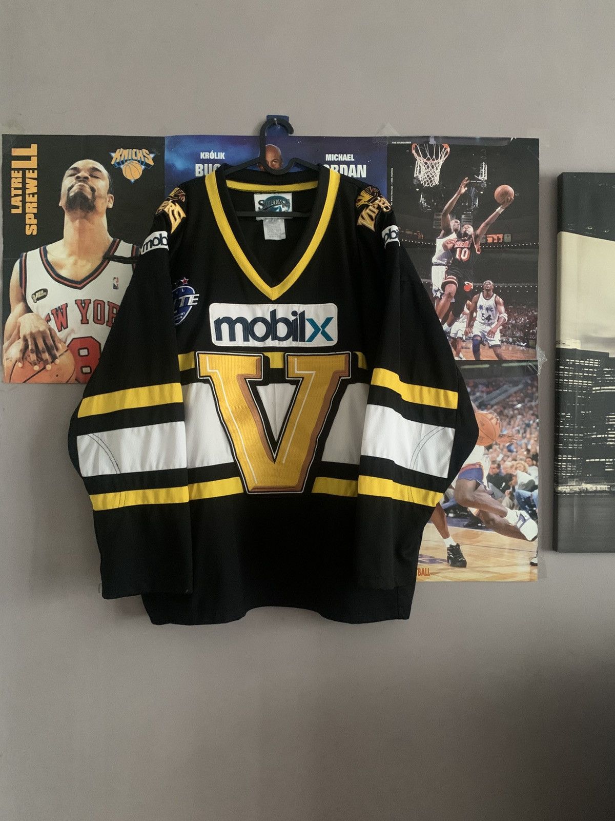 Other 2006/2007 Vintage EIHL Newcastle Vipers „V” Away Jersey Size US L / EU 52-54 / 3 - 1 Thumbnail