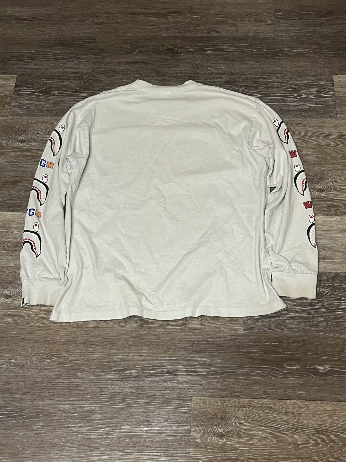Bape WHITE WGM SHARK L/S CREWNECK RELAXED FIT Size US L / EU 52-54 / 3 - 3 Thumbnail
