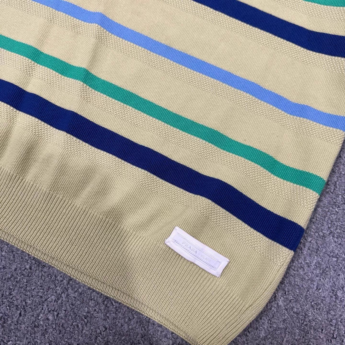 Prada Prada color blocked wool knit longsleeve XL 99 new Size US XL / EU 56 / 4 - 3 Thumbnail