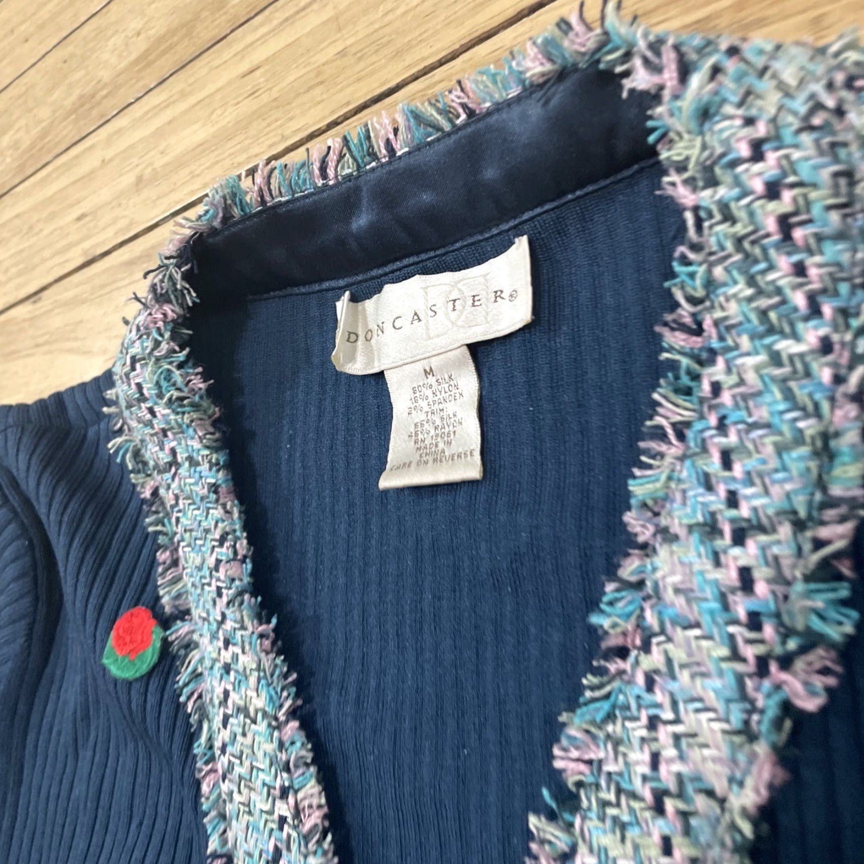 Vintage DON CASTER Sweater Womens M Cardigan Knit Long Sleeve V-Neck Blue 80% Silk Nylon Spandex Lightweight Breathable Stretch Womens Size M / US 6-8 / IT 42-44 - 5 Thumbnail