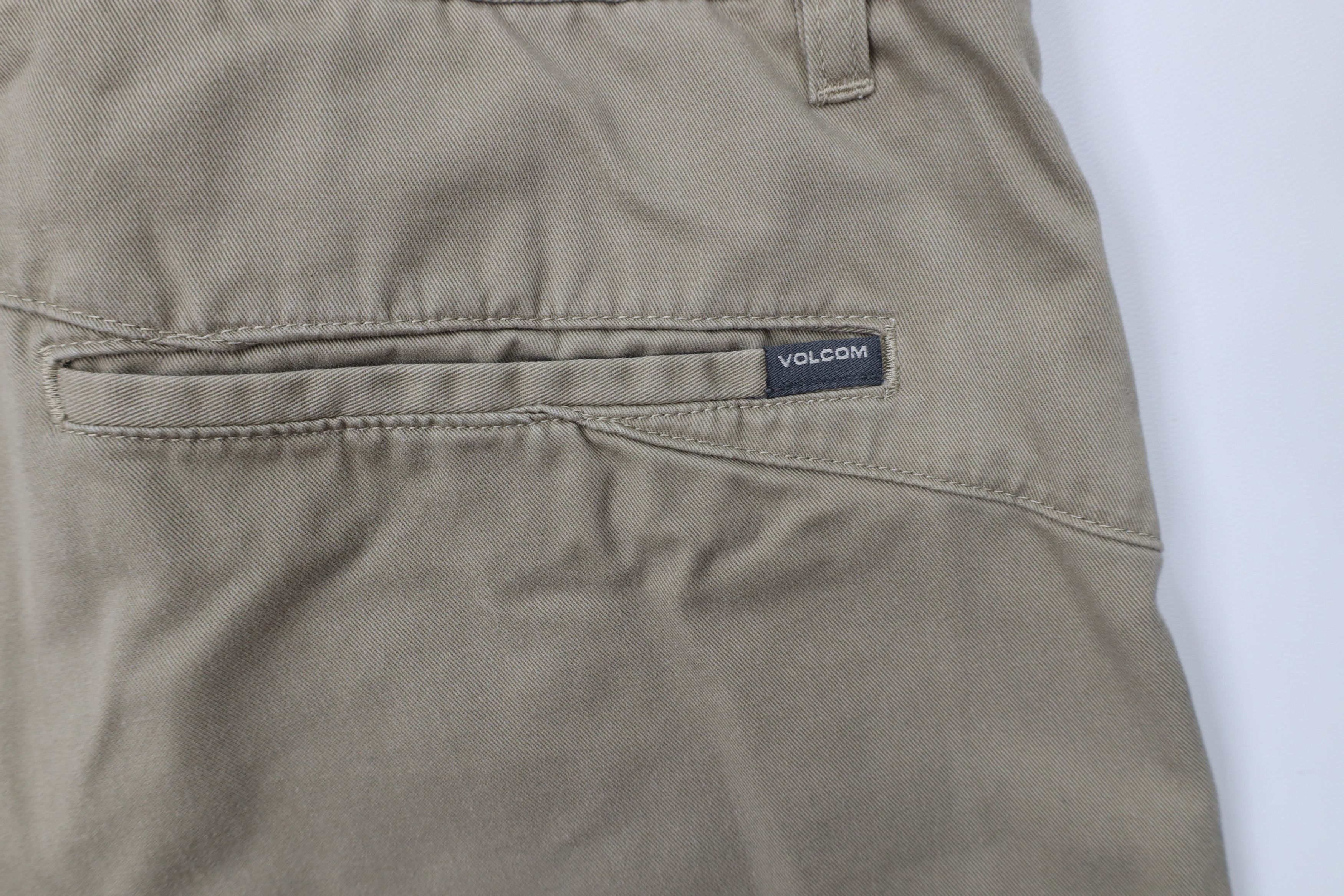 Volcom Vintage Volcom Stone Spell Out Skateboard Chino Pants Size US 38 / EU 54 - 15 Thumbnail