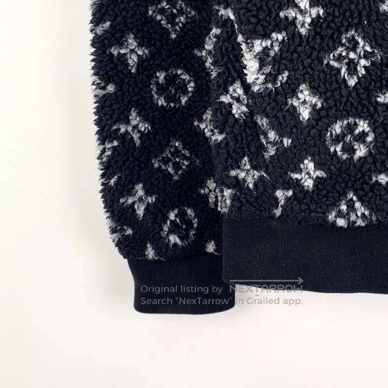 Louis Vuitton Louis Vuitton Long sleeve teddy jacket with black logo, fu Size US S / EU 44-46 / 1 - 4 Thumbnail