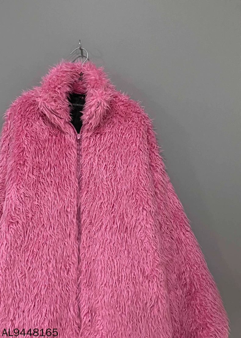 Balenciaga Balenciaga Year of the Rabbit Limited Pink Teddy Wool Cotto Size XXS / US 00 / IT 34 - 1 Thumbnail