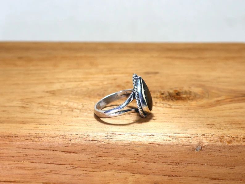 Handmade Labradorite Statement Ring: 925 Sterling Silver Jewelry, Size ONE SIZE - 6 Thumbnail