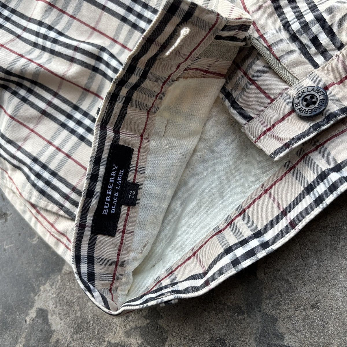 Burberry Vintage Burberry nova check Cargo short pants Size US 27 - 14 Thumbnail
