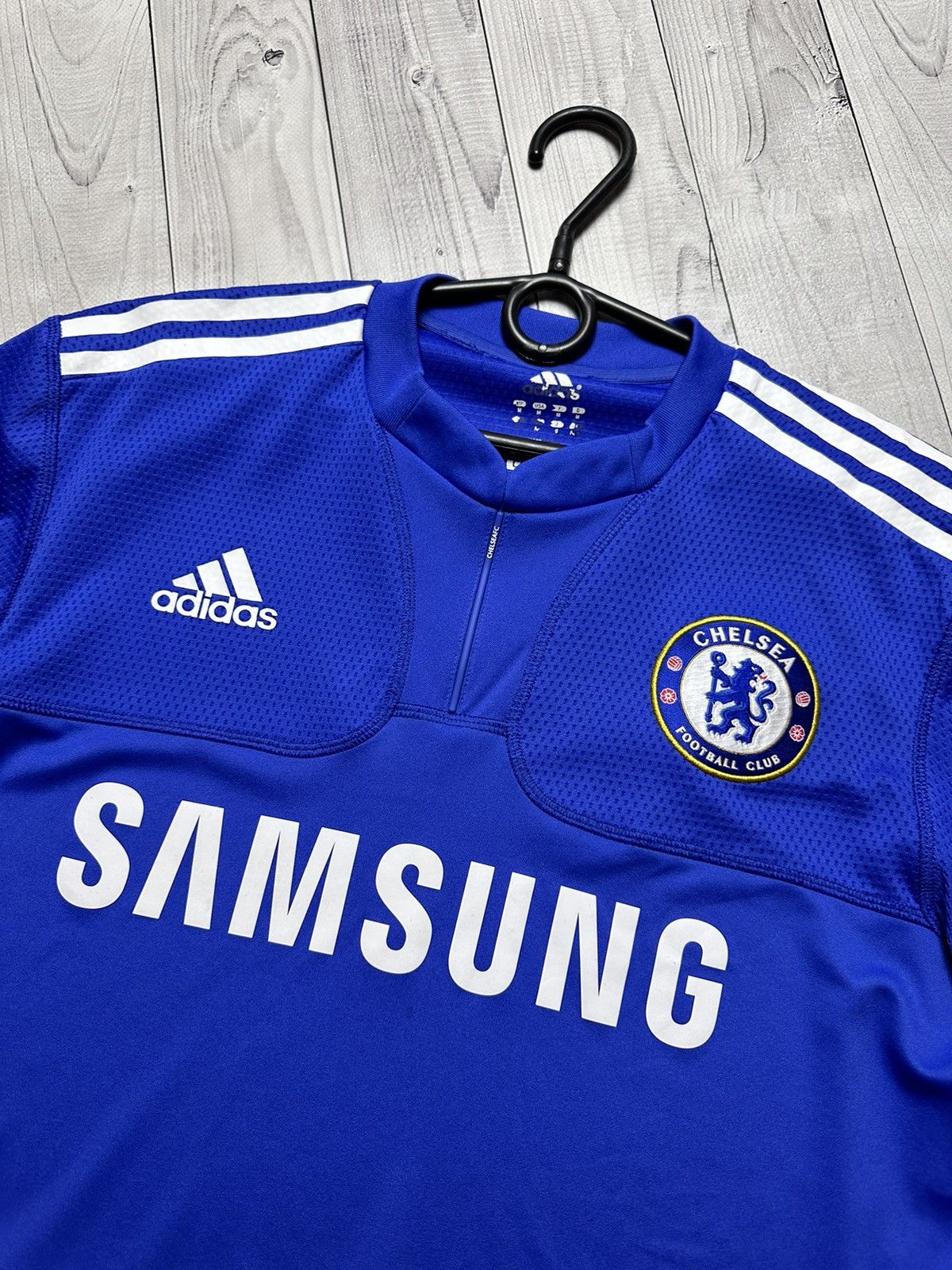 Adidas × Chelsea Soccer × Vintage Vintage adidas Chelsea soccer jersey long sleeve size M Size US M / EU 48-50 / 2 - 4 Thumbnail