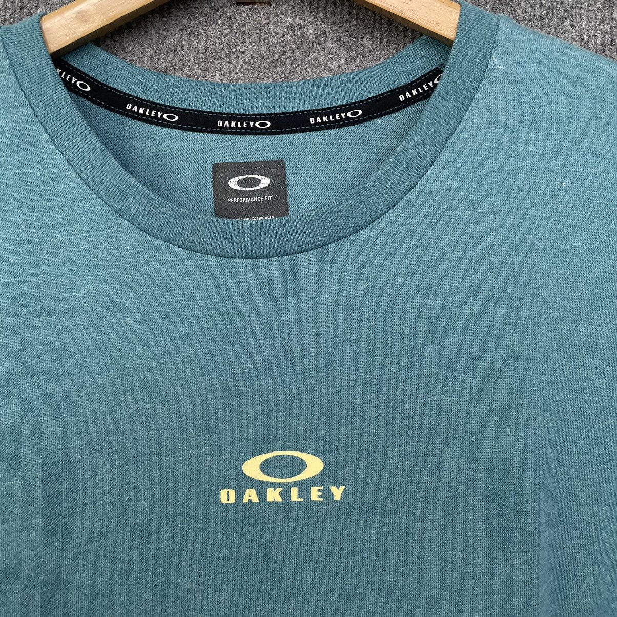 Oakley Oakley Perfomance Fit Center Logo Gorpcore T Shirt Size US XL / EU 56 / 4 - 2 Thumbnail
