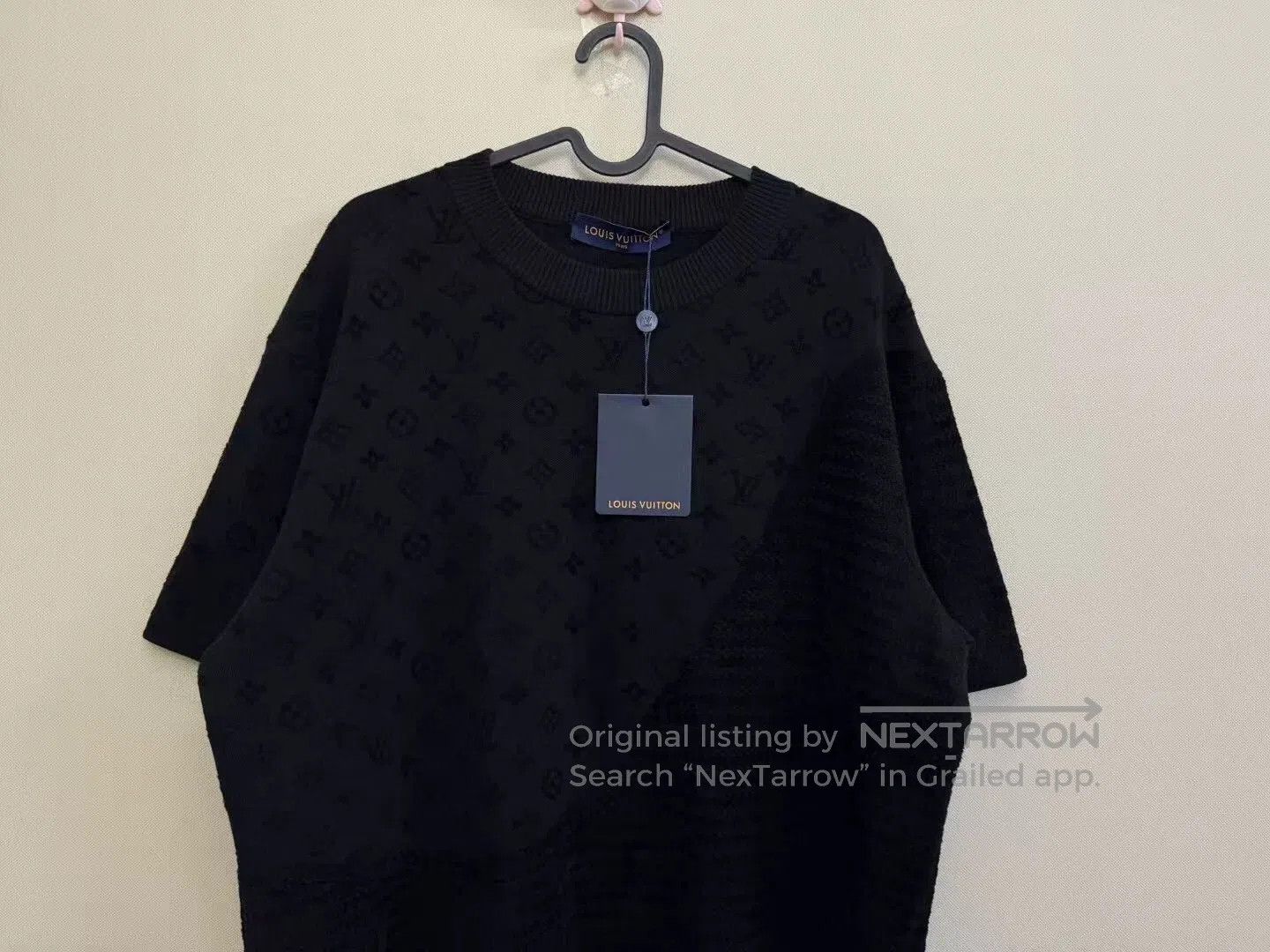 Louis Vuitton louis vuitton black logo short sleeve top. Size US XL / EU 56 / 4 - 2 Thumbnail