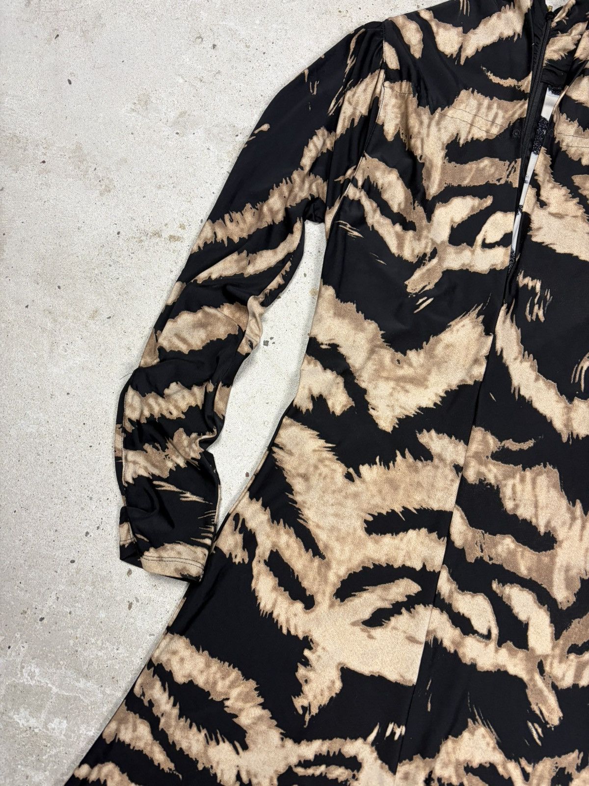 Roberto Cavalli Roberto Cavalli 2007 Animal Print Dress Size S / US 4 / IT 40 - 6 Thumbnail
