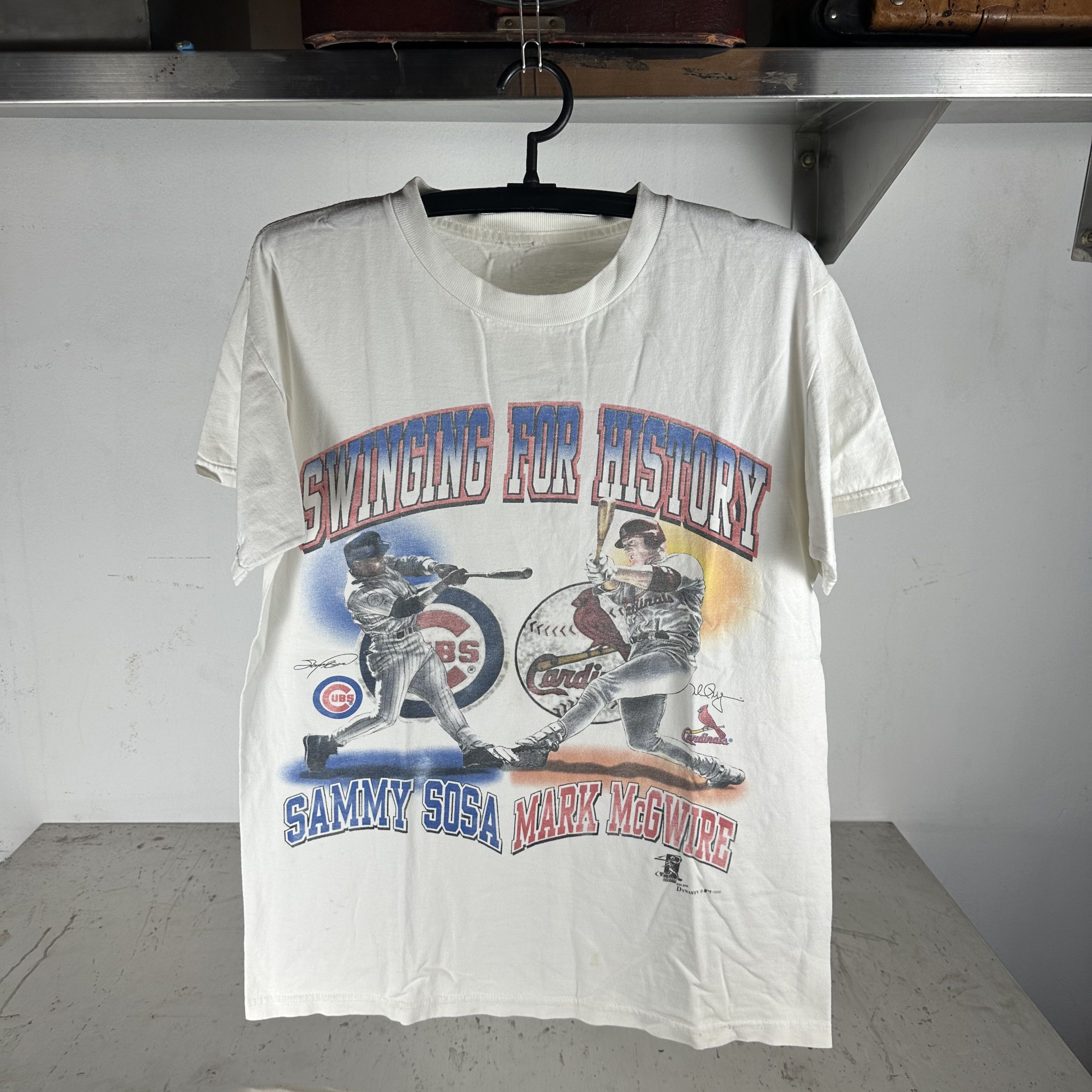 Vintage ​1998 MLB Swinging For History Sammy Sosa Mark McGwire Tee Size US L / EU 52-54 / 3 - 1 Thumbnail