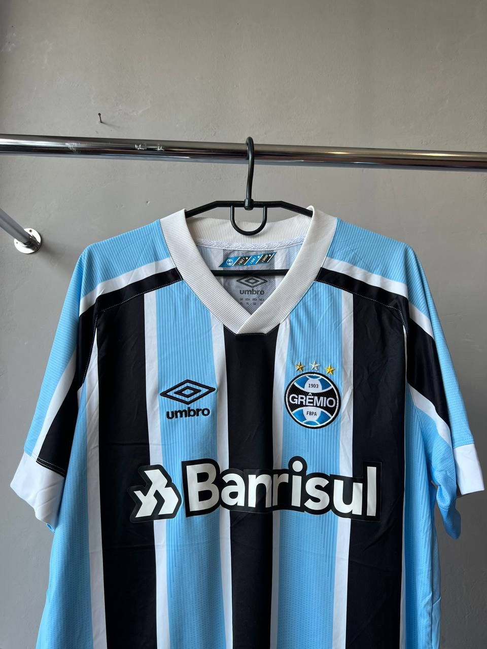 Umbro 2021/22 GREMIO FC HOME RARE SOCCER JERSEY SHIRT UMBRO SZ XL Size US XL / EU 56 / 4 - 7 Thumbnail