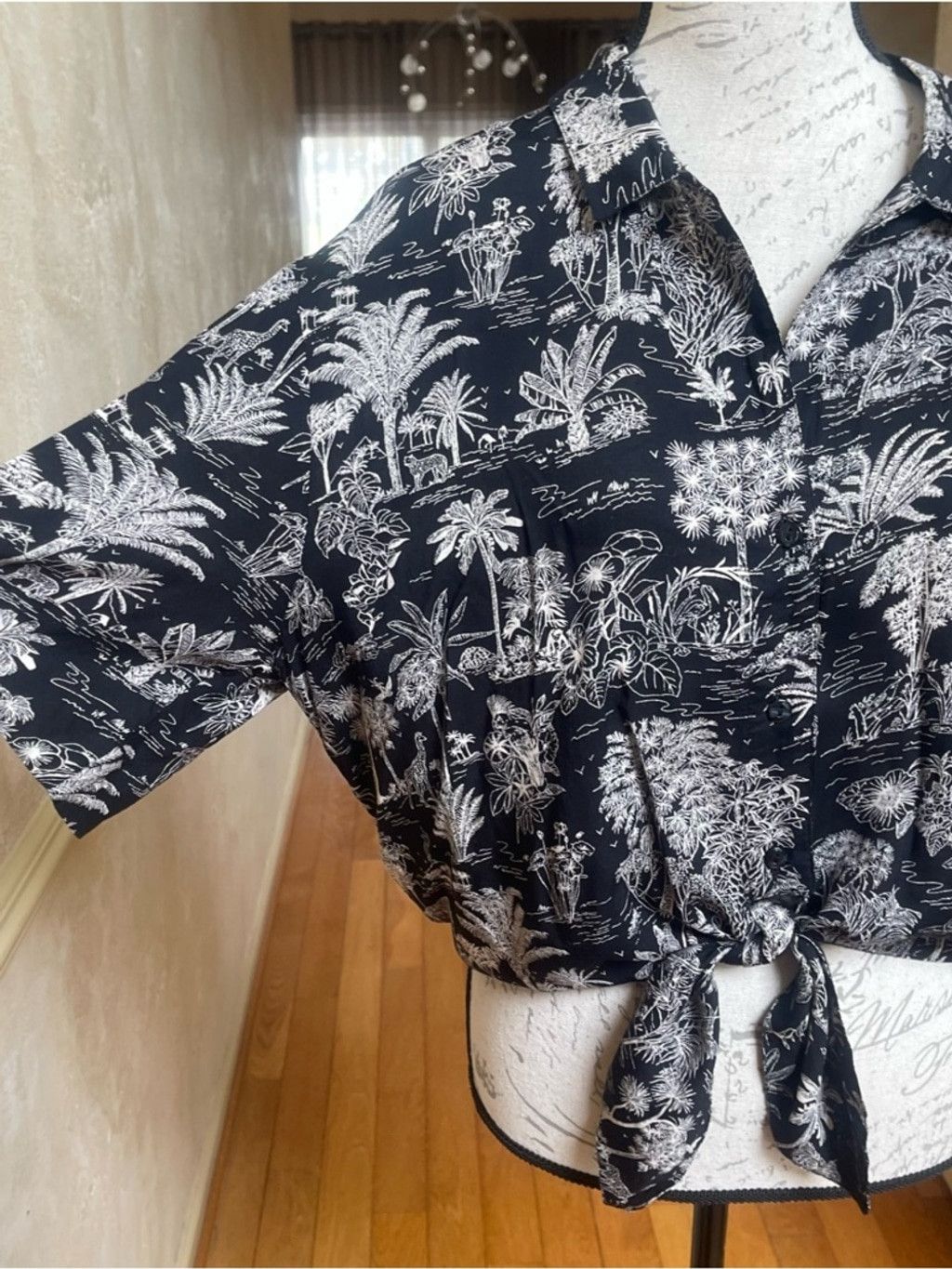 Topshop Topshop Black Jungle Toile Tie Front Crop Shirt Button Down Size L / US 10 / IT 46 - 4 Thumbnail