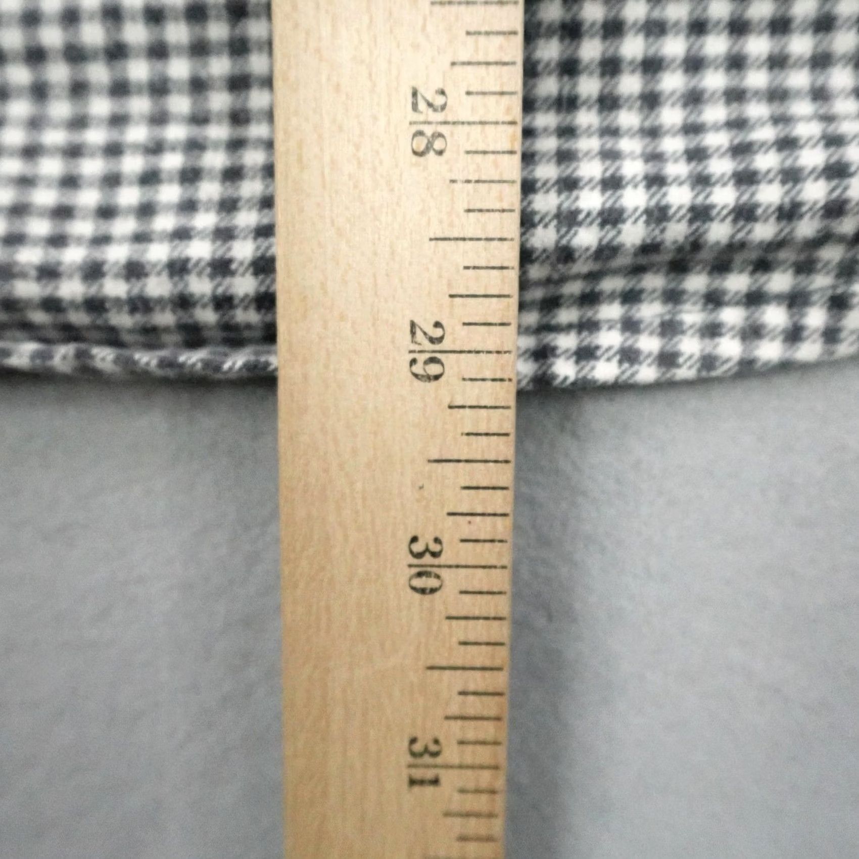 Vintage Vintage Sears Roebuck Shirt Mens Large Gray White Gingham Plaid Flannel Work 90s Size US L / EU 52-54 / 3 - 5 Thumbnail