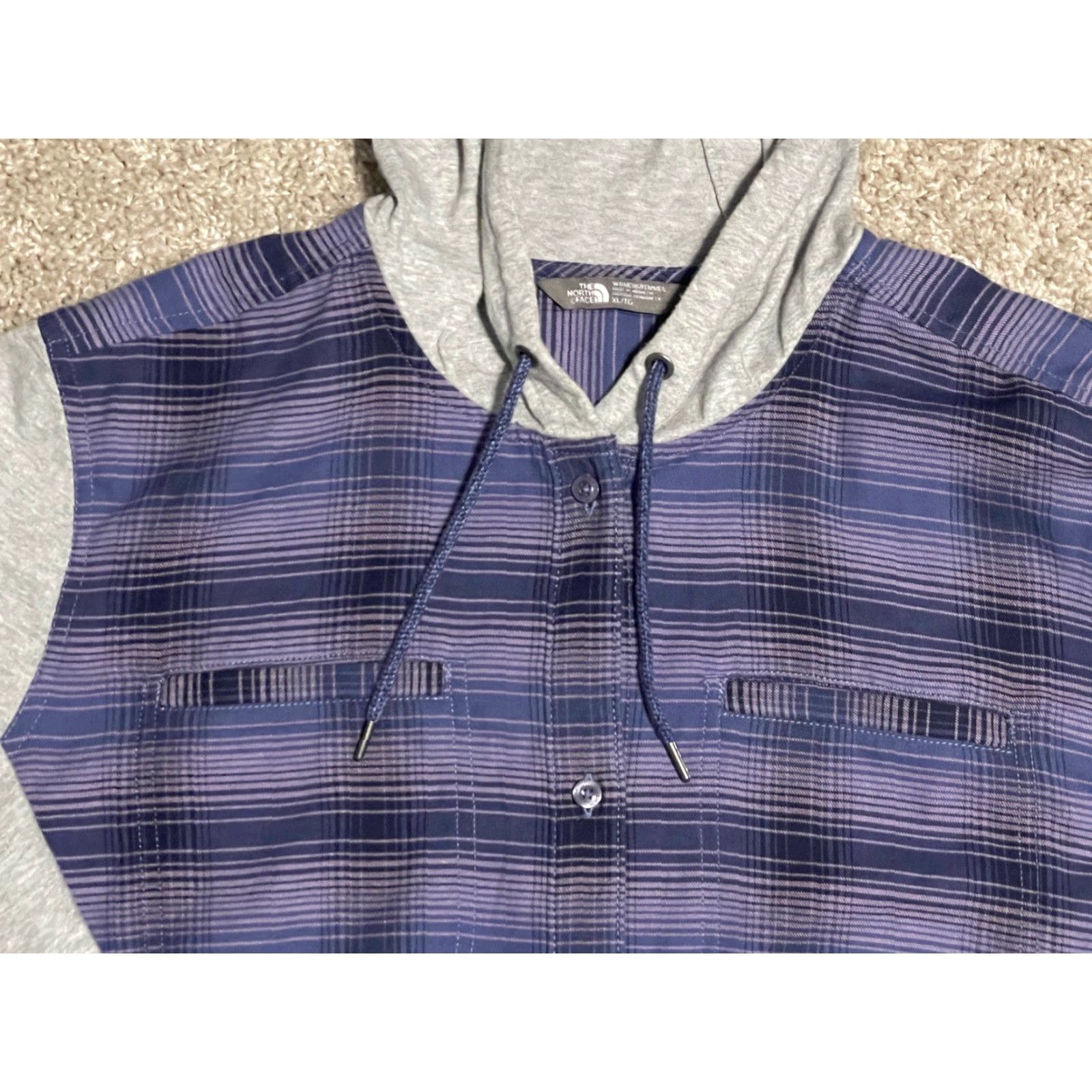 The North Face VINTAGE The North Face Womens Purple Lightweight Button-Up Shirt Hoodie XL Casual Golf, Summer, Spring Girls Size XL / US 12-14 / IT 48-50 - 4 Thumbnail