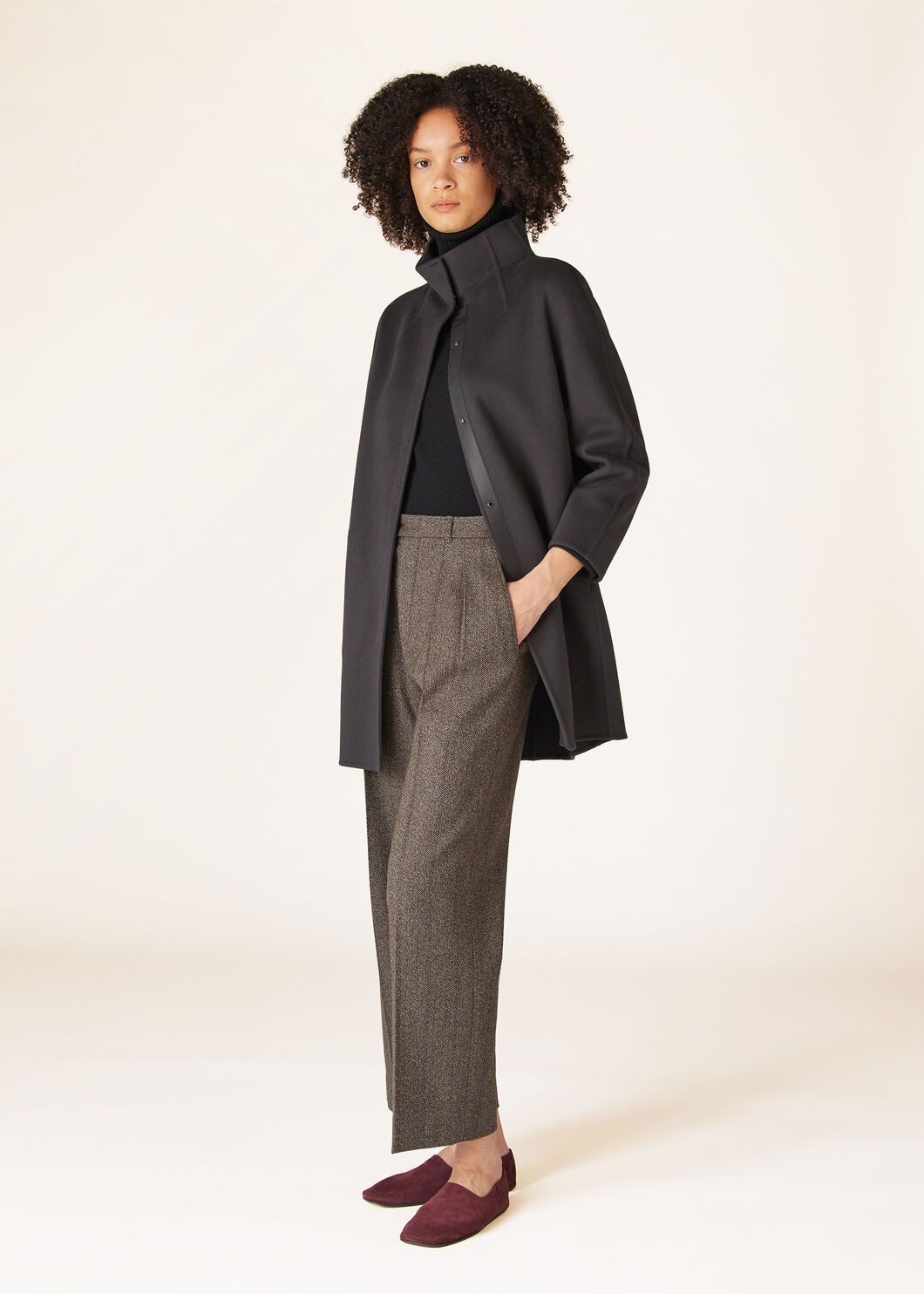 Loro Piana o1w1db10825 FAG4540 Roaden Coat in Black Size M / US 6-8 / IT 42-44 - 2 Thumbnail