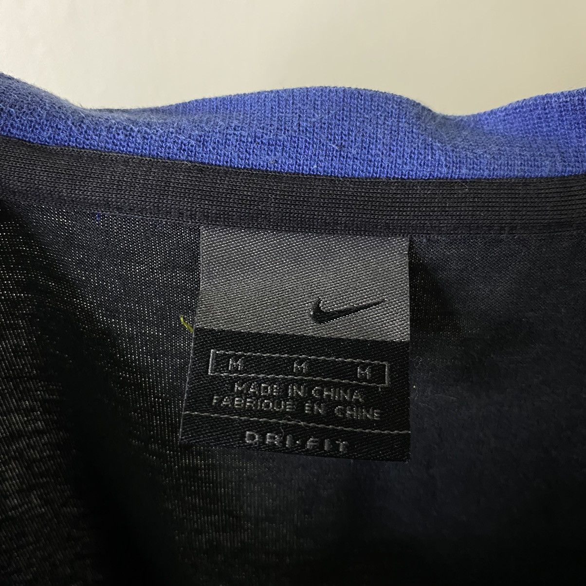 Nike × Vintage Vintage 2000s Nike Joga Bonito x Inter Milan T Shirt Size US L / EU 52-54 / 3 - 4 Thumbnail