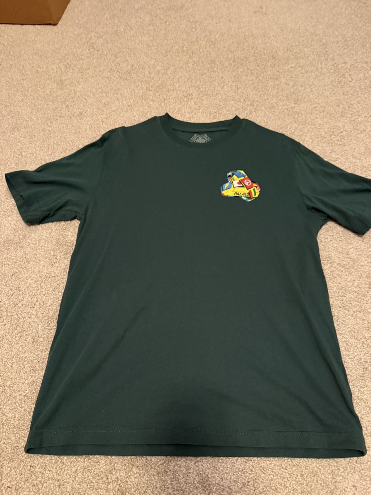 Palace Palace International Tee Size US M / EU 48-50 / 2 - 1 Thumbnail