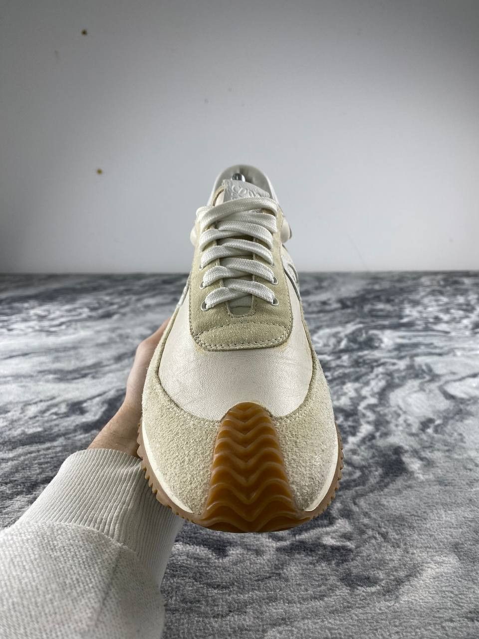 Vintage Loewe Flow Runner Leather Sneakers Women Size 40 Beige Size US 10 / IT 40 - 6 Thumbnail