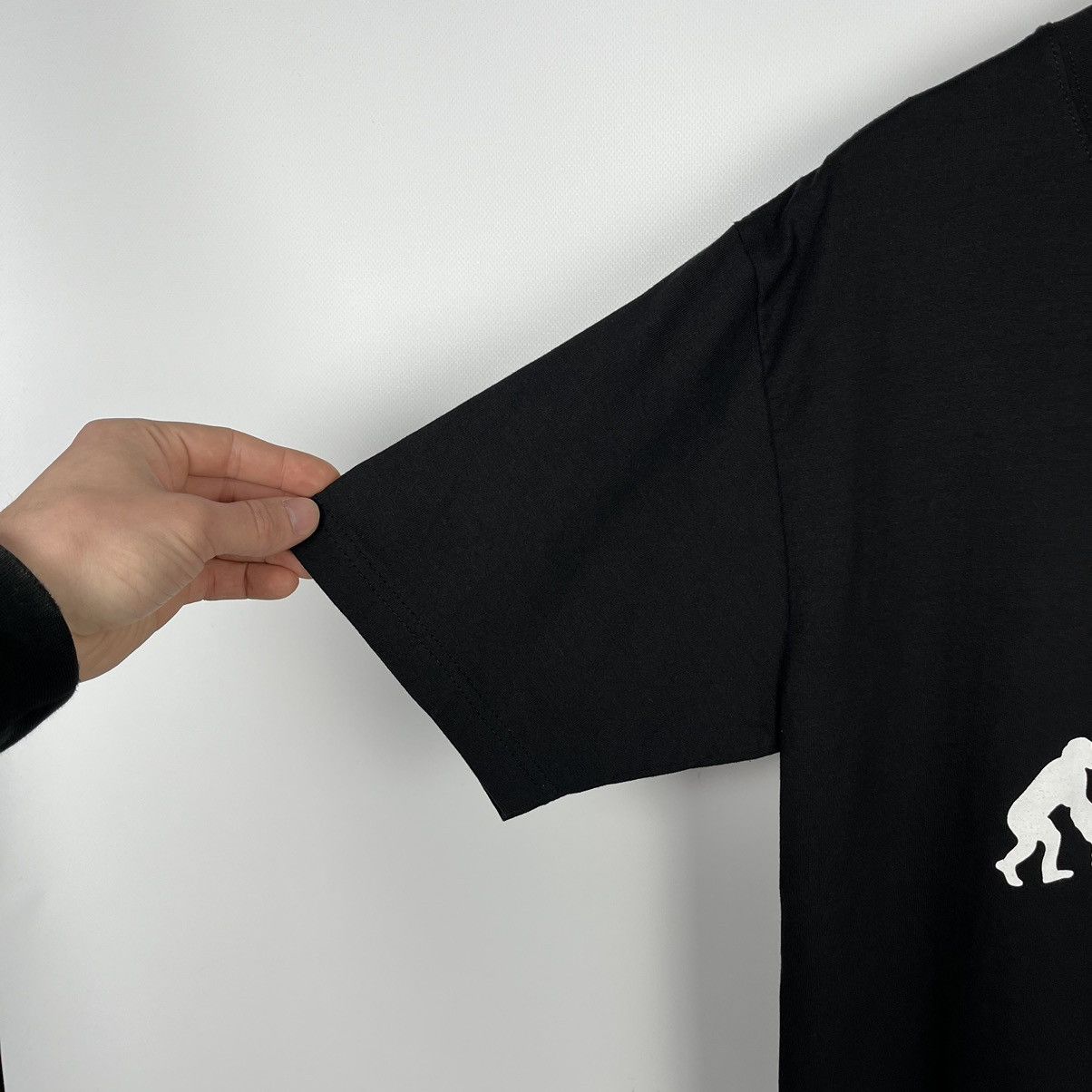 Vintage Vintage Human evolution y2k “stop following me” tee 90’s Size US XL / EU 56 / 4 - 8 Thumbnail