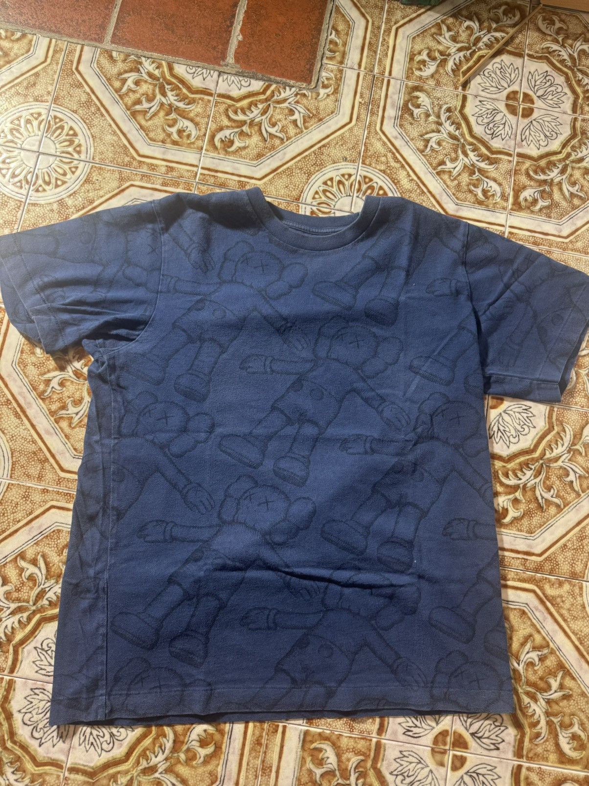 Kaws × Uniqlo Kaws x Uniqlo all over tee Size US S / EU 44-46 / 1 - 1 Thumbnail