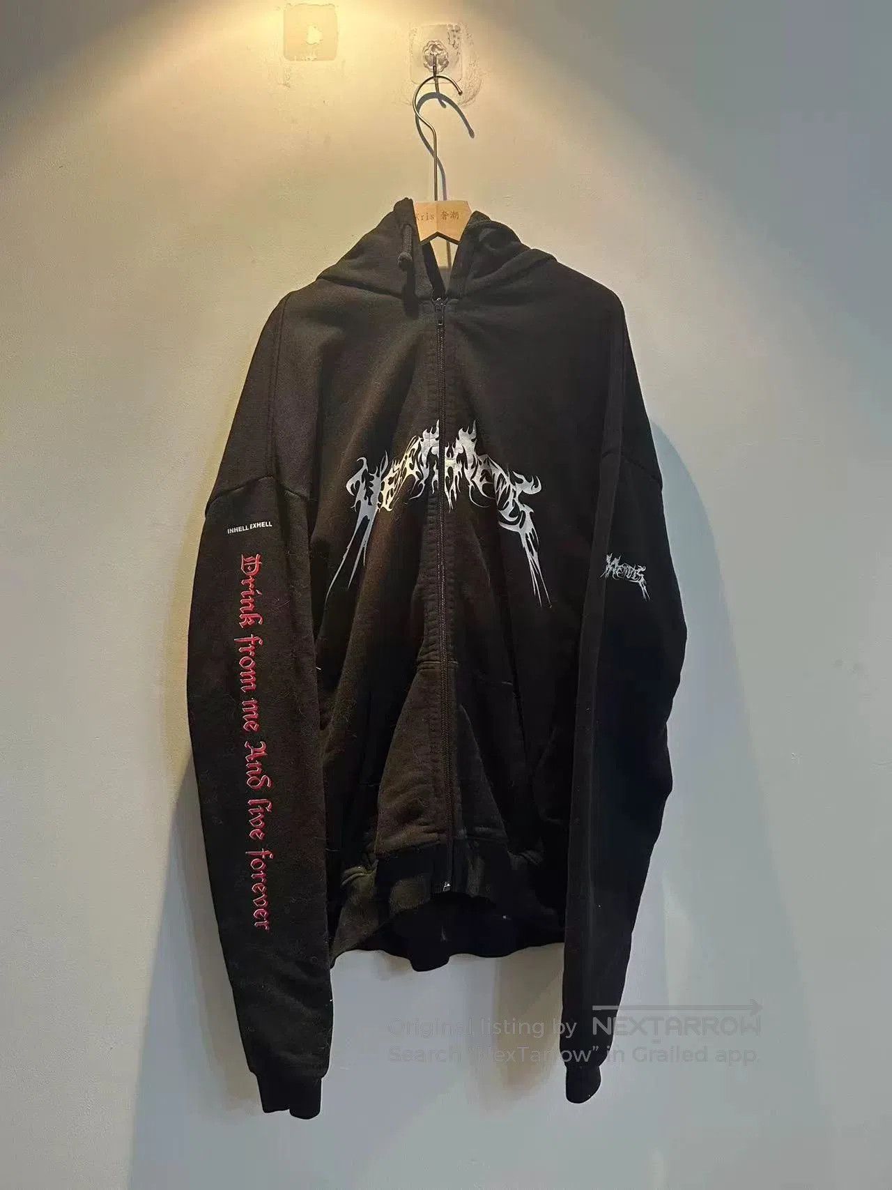vetements black graphic zip hoodie.