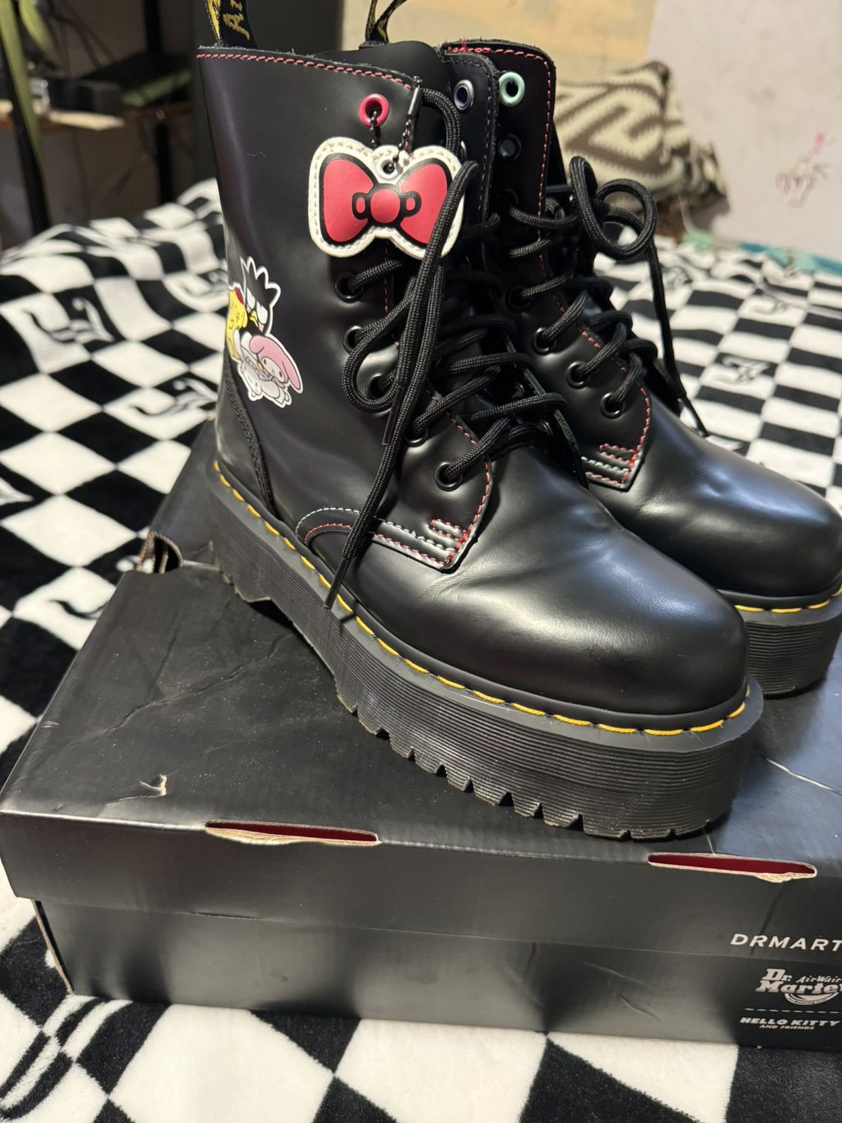 Dr. Martens Hello Kitty x Dr. Martens Size US 6 / IT 36 - 7 Thumbnail