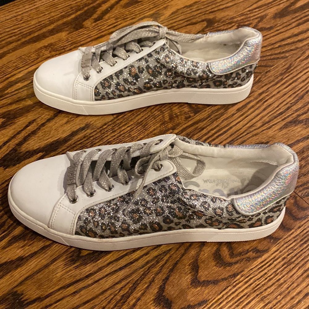 Sam Edelman Circus by Sam Edelman 8.5M white & silver leopard sneakers Size US 8.5 / IT 38.5 - 2 Thumbnail