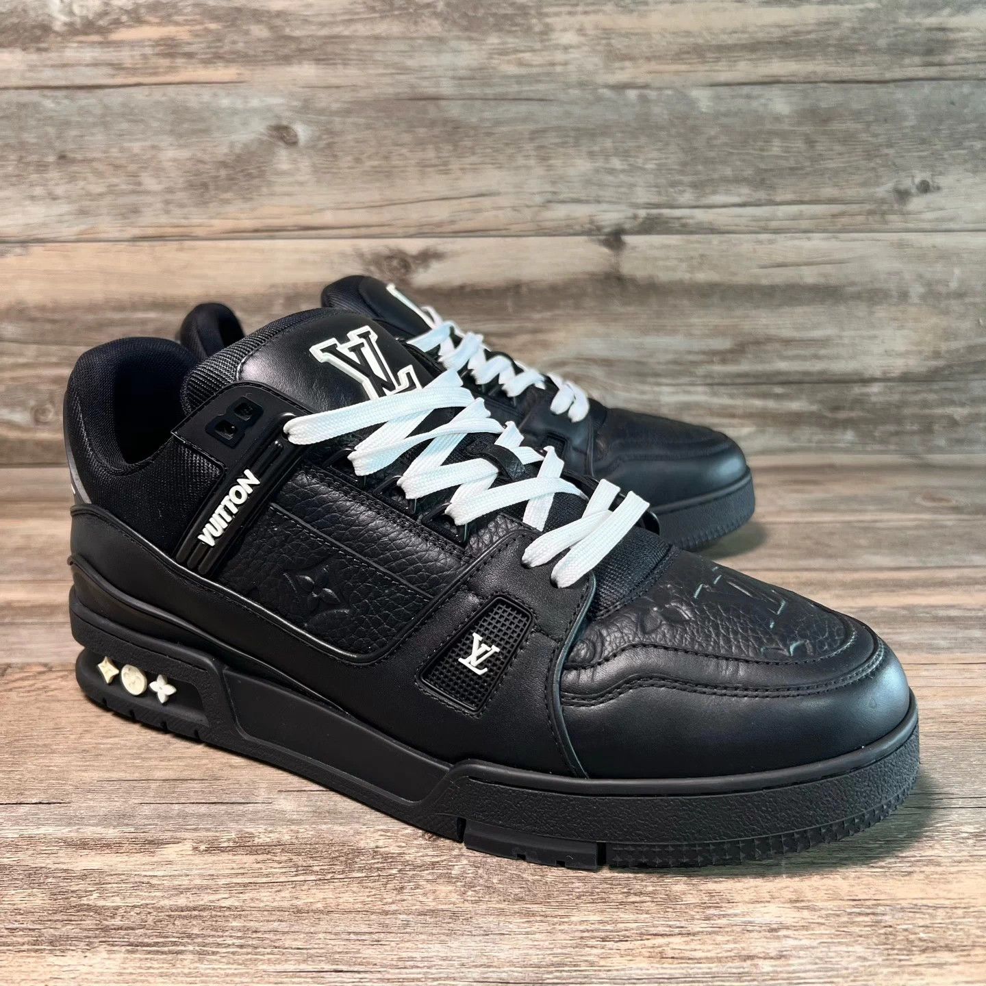 Louis Vuitton LV Trainer Black/White Embossed UK9.5/43.5 Size US 10.5 / EU 43-44 - 2 Thumbnail