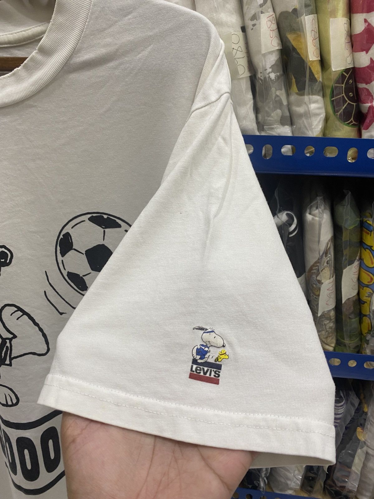 Levi's LEVIS X PEANUT TSHIRT Size US XL / EU 56 / 4 - 4 Thumbnail
