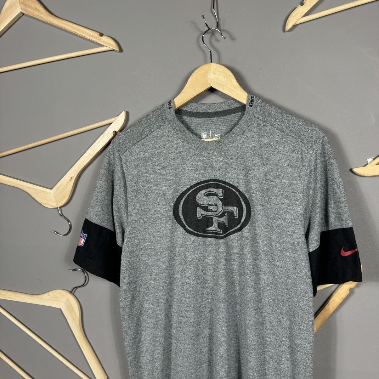 NFL Nike San Francisco 49ers T-shirt Size US L / EU 52-54 / 3 - 2 Thumbnail