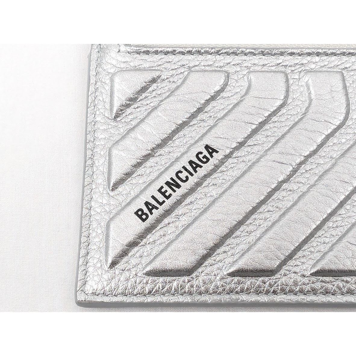 Balenciaga o1rshd1 Size: OS / Car Chevron Zip in Wallet in Silver Size ONE SIZE - 4 Thumbnail