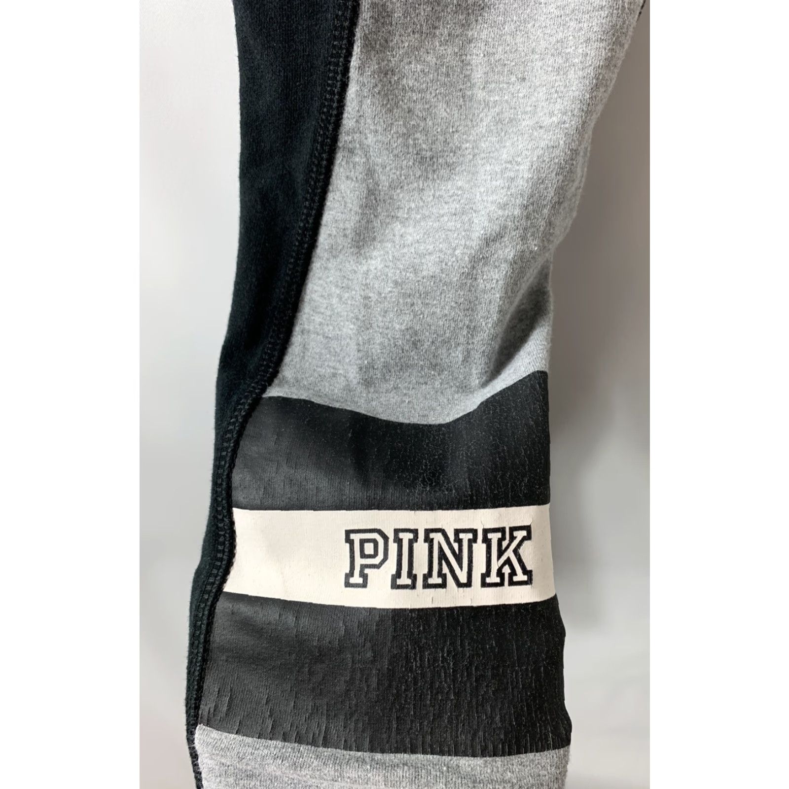 Victoria's Secret PINK Victoria’s Secret Yoga Leggings Black Size XS Pants Size 26" / US 2 / IT 38 - 3 Thumbnail