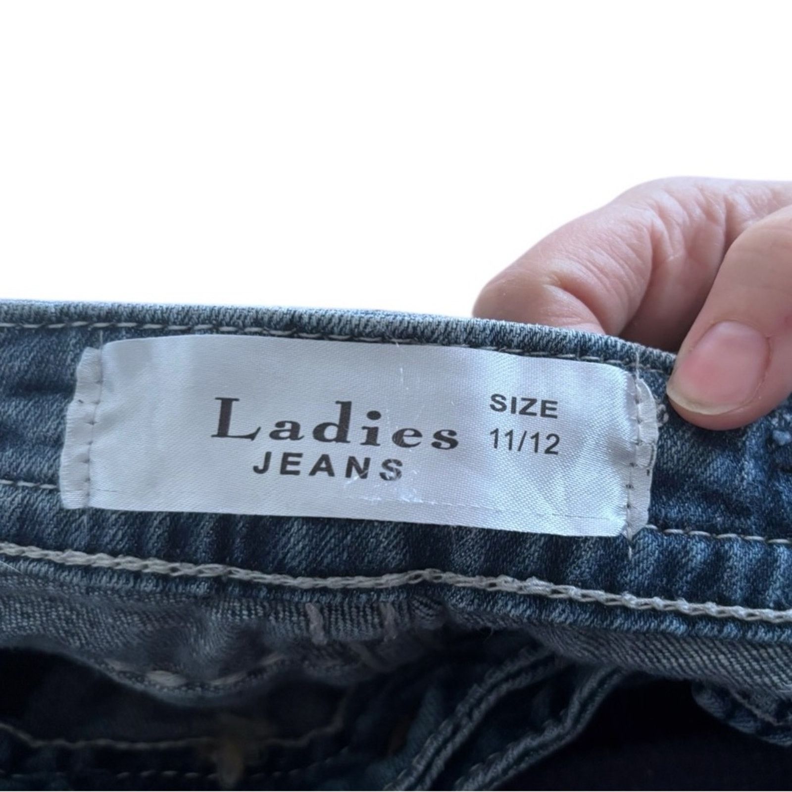 0 Women’s Slim Skinny Jeans Embroidery & Rhinestone Accents Size 34" / US 12 / IT 48 - 5 Thumbnail