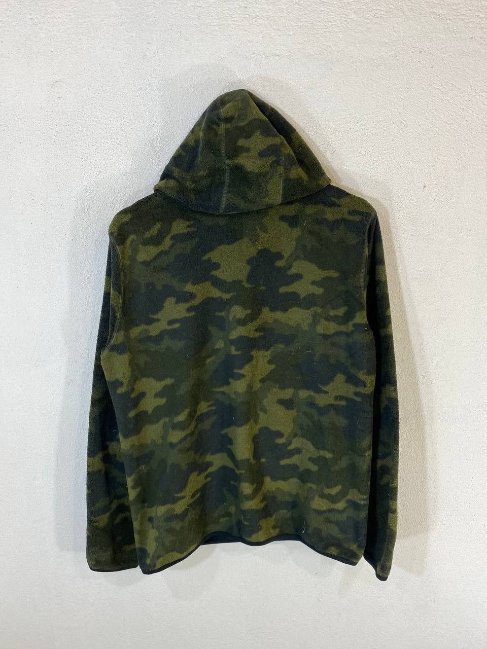 Japanese Brand uniqlo japanese brands camo fleece jacket nice design Size US M / EU 48-50 / 2 - 9 Thumbnail