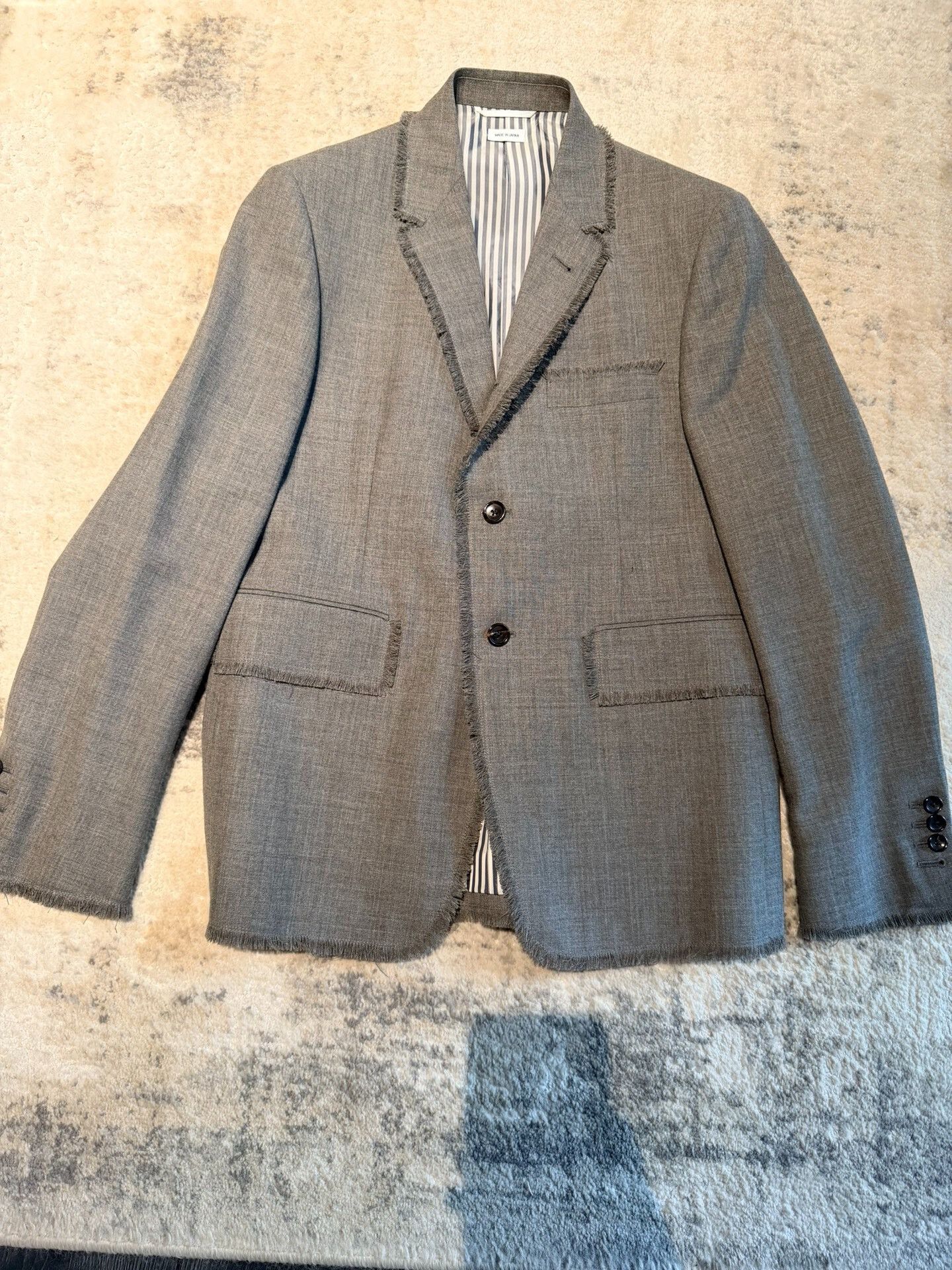 Thom Browne thom browne classic gray blazer with frayed edges Size US M / EU 48-50 / 2 - 1 Thumbnail