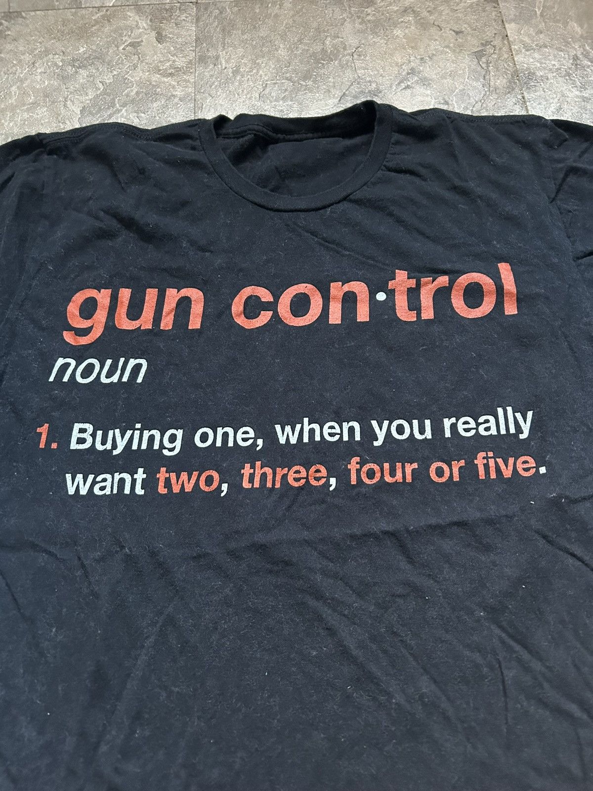 Vintage GUN CONTROL TEE Size US L / EU 52-54 / 3 - 2 Thumbnail