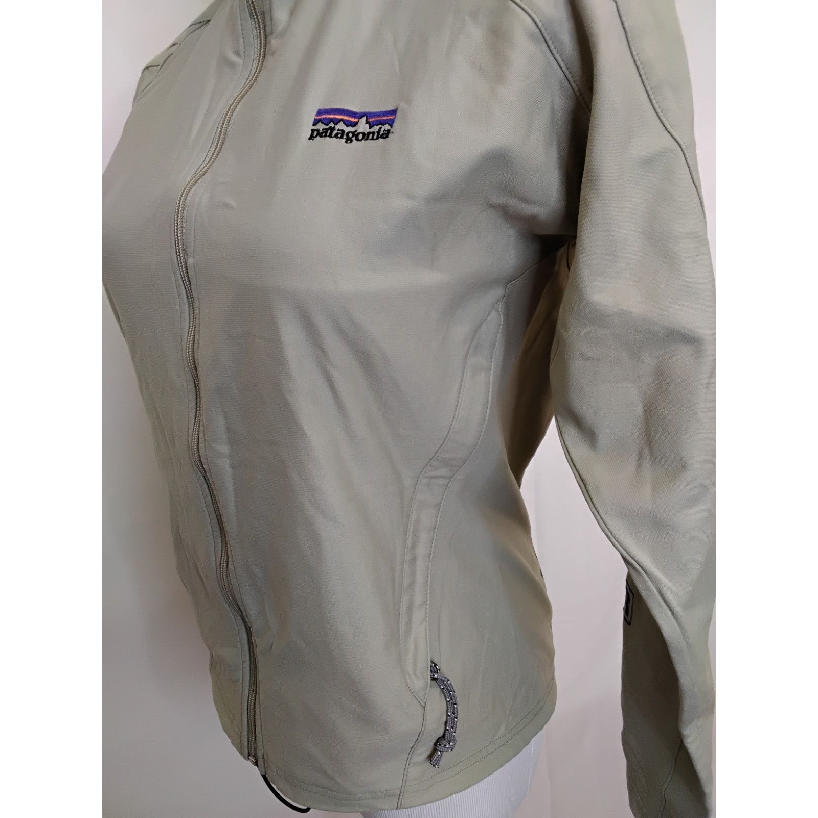 Patagonia Patagonia R1 Jacket Women's XS Tan Full Zip No Hood Vintage Size XS / US 0-2 / IT 36-38 - 5 Thumbnail