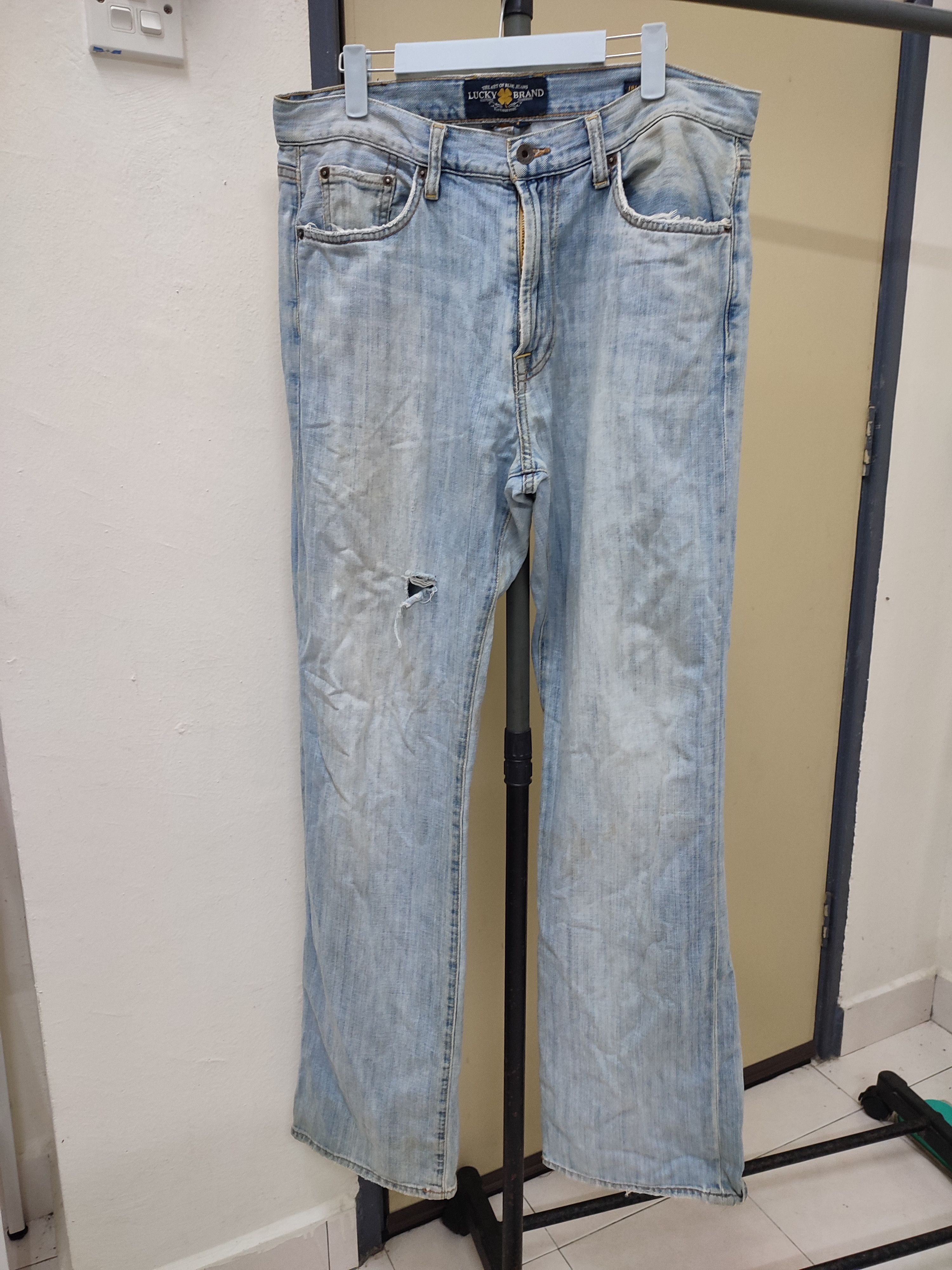 Lucky Brand VINTAGE LUCKY BRAND 181 RELAXED STRAIGHT DENIM Size US 35 - 1 Thumbnail