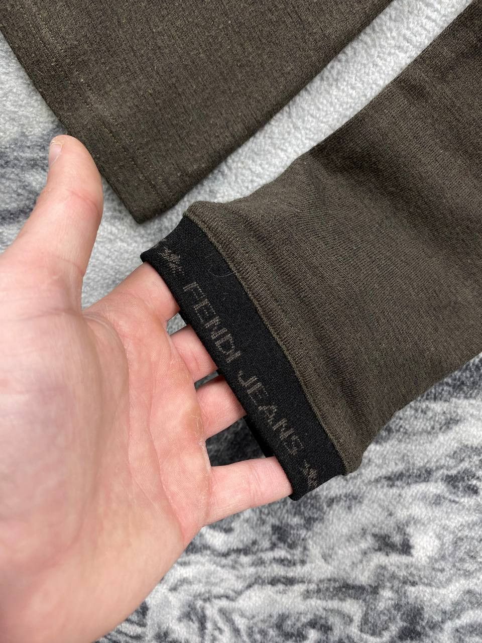 Fendi Fendi Knit Wool Sweater Monogram Logo Men Size 44 Size M / US 6-8 / IT 42-44 - 4 Thumbnail