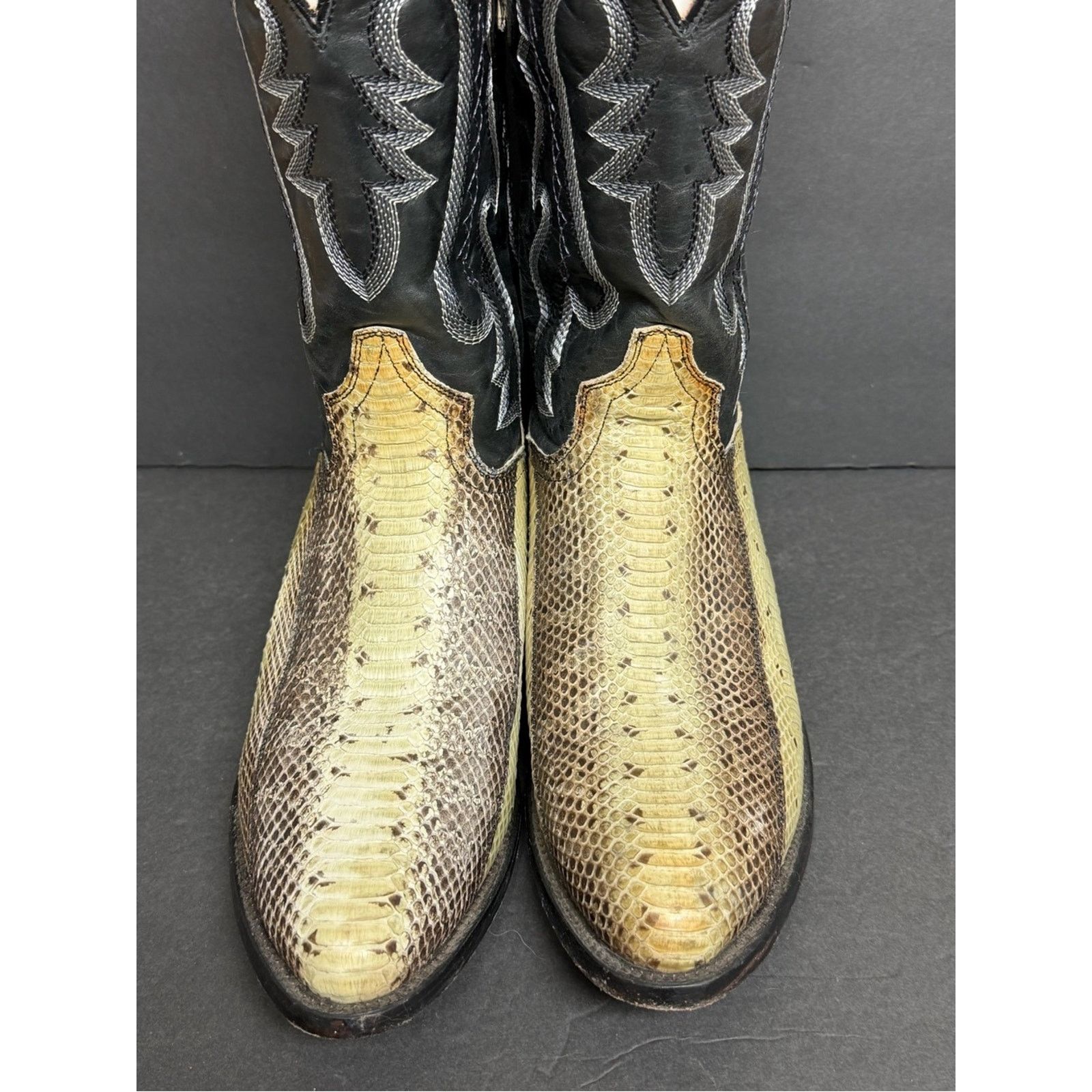 Dan Post Dan Post Exotic Python Men Size 9.5 D Snakeskin Cowboy Boots Size US 9.5 / EU 42-43 - 6 Thumbnail