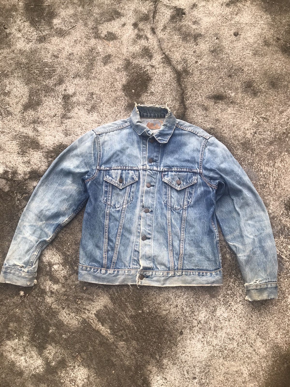 True Vintage Distressed Levis Trucker Jacket Big E