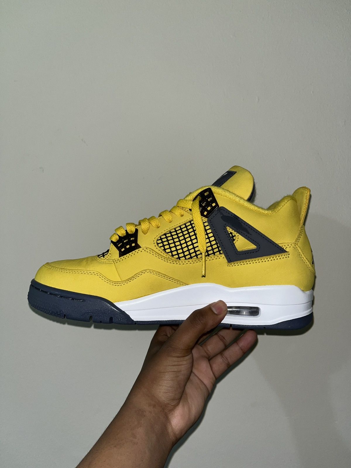 Jordan Brand × Nike Jordan 4 lightning Size US 8.5 / EU 41-42 - 10 Thumbnail