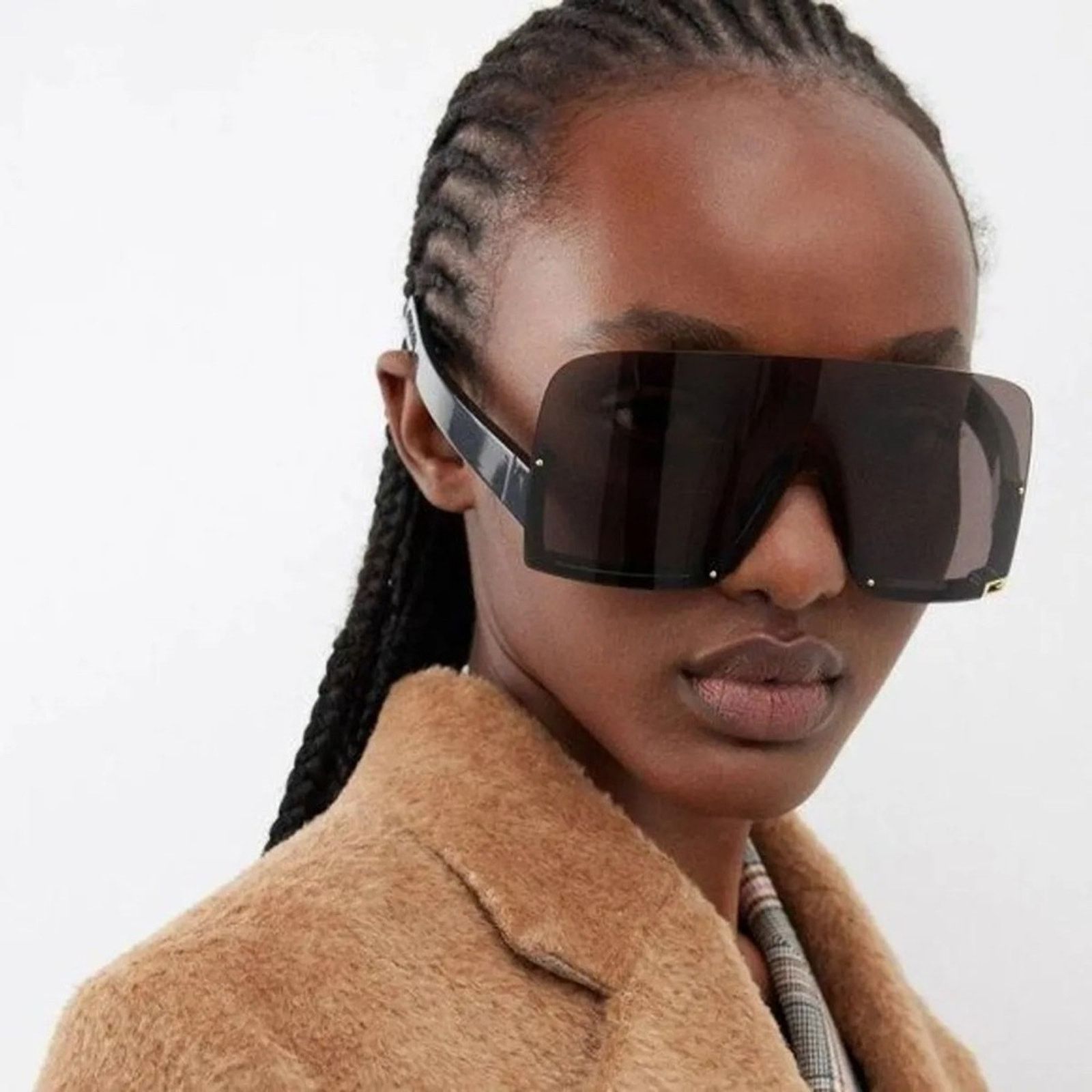 NEW GUCCI MASK WOMEN SUNGLASSES GUCCI GG1631S 010 GUCCI CREAM SHIELD EYEWEAR Gucci GG1631S 001 Sunglasses - US main image 4